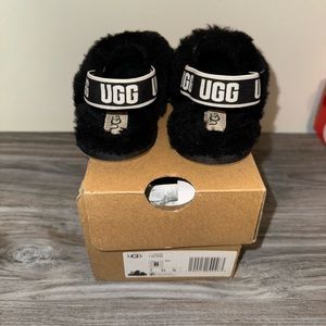 New Ugg fluff yeah slides size 8.